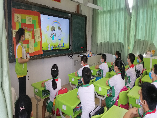 荔湾资讯 部门动态   5月26日上午,葵蓬小学六年级的同学们新学期刚