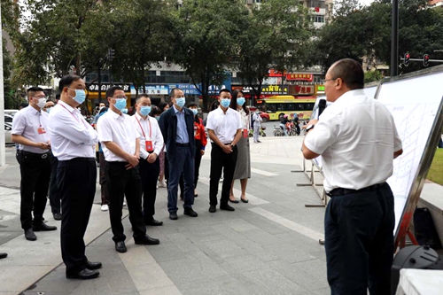 2020-11-24市、区人大常委会联动开展交通微循环建设专题调研1_副本.jpg