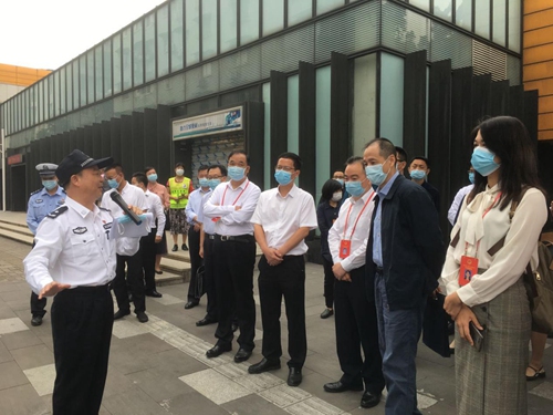 2020-11-24市、区人大常委会联动开展交通微循环建设专题调研2_副本.jpg