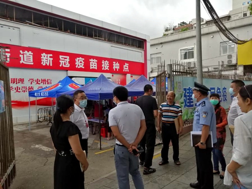 2021-7-21人大冲口街道工委组织人大代表开展“更好发挥人大代表作用”主题活动暨年中集中视察活动2_副本.jpg