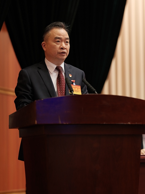 2021-10-27 荔湾区十七届人大一次会议第二次全体会议1_副本.jpg