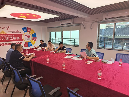 图：前往企业收集人才公寓申报认定资料.jpg