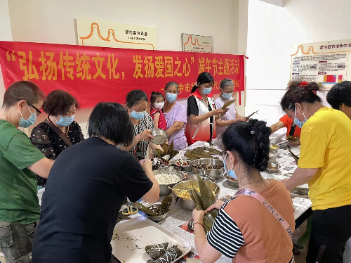 花地街道分别联合花地街道未成年保护工作站、辖内中小学、养老机构及党员志愿者，依托新时代文明实践站开展系列端午主题活动C.png