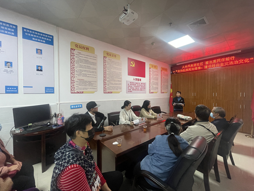 图：花地联组人大代表听取民意，与社区律师解答群众法治问题_副本.jpg