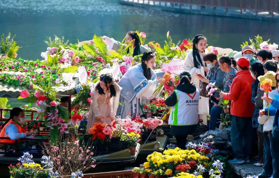 千年花城看广州，广州花墟看荔湾——体验老广年味，不能错过的2024广州荔湾水上花市