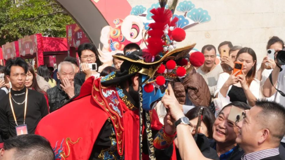 Guangzhou&#39;s Liwan holds 5-day event to celebrate New Year in Guangfu Culture
