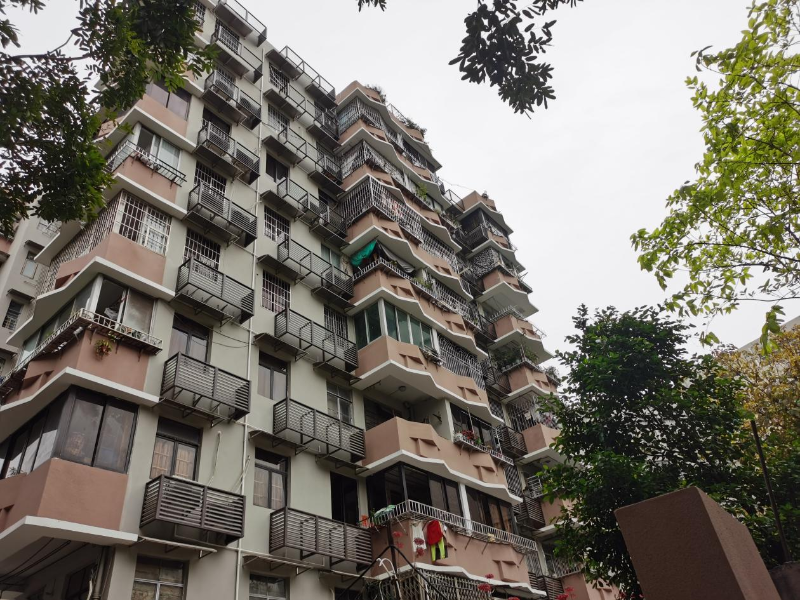 近日，明心路社区利用整饰工程为辖内老旧居民楼完成空调位置统一调整、加设排水管等工程，解决楼宇空调滴水问题A.png