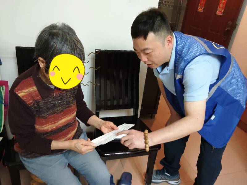 4月9日下午，花地城社区专职格员谭志辉成功阻止一起网络诈骗，及时帮助居民避免经济损失.png