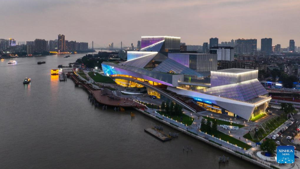 40-second video of the soon-to-open Bai&#39;etan Greater Bay Area Art Center in Guangzhou