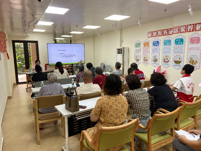 图：“婆媳关系”主题婚姻家庭公益讲座现场.jpg