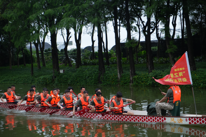 中南街：乘风破浪赛龙舟，老兵壮志显风采--中南街道退役军人龙舟体验活动顺利开展（组图5） .png