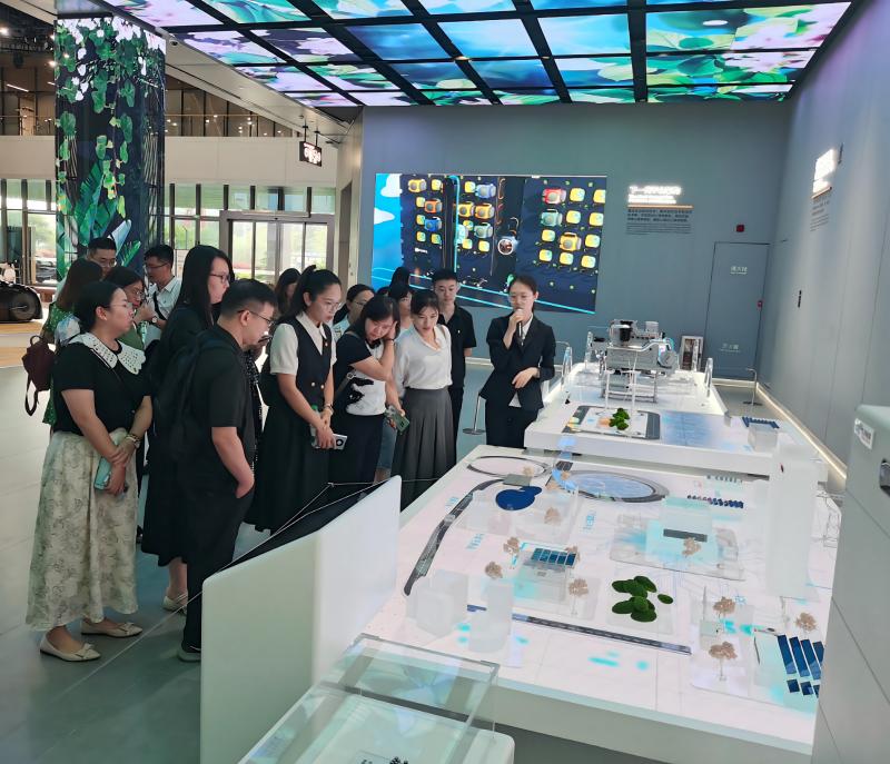 参观广汽科技.jpg