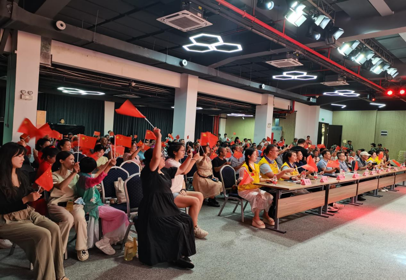 中南街：“永不褪色的铁血军魂”国庆爱国主题活动顺利开展（组图6）.png