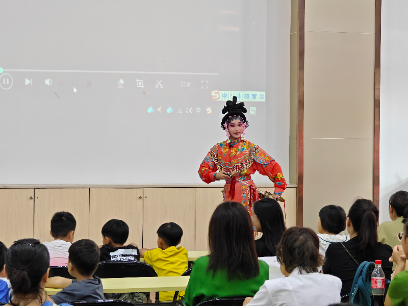 图二：粤剧表演.jpg