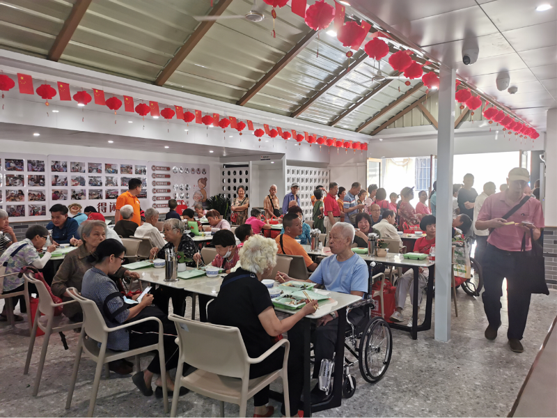 10月11日，花地街道小策社区长者饭堂外剪彩揭牌仪式顺利完成C.png