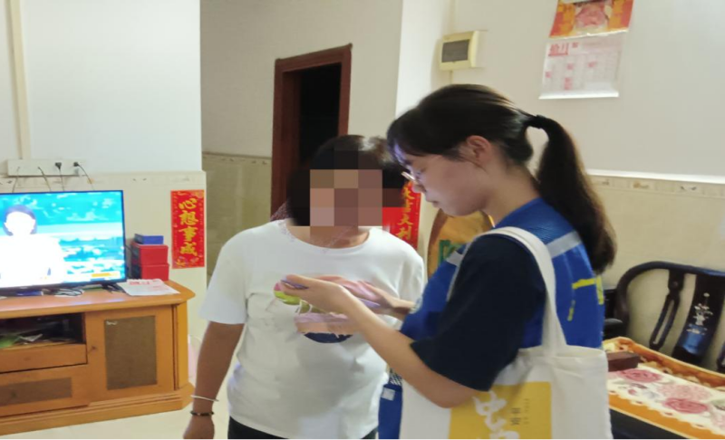 中南街：积极开展出租屋安全夜查行动（组图1）.png