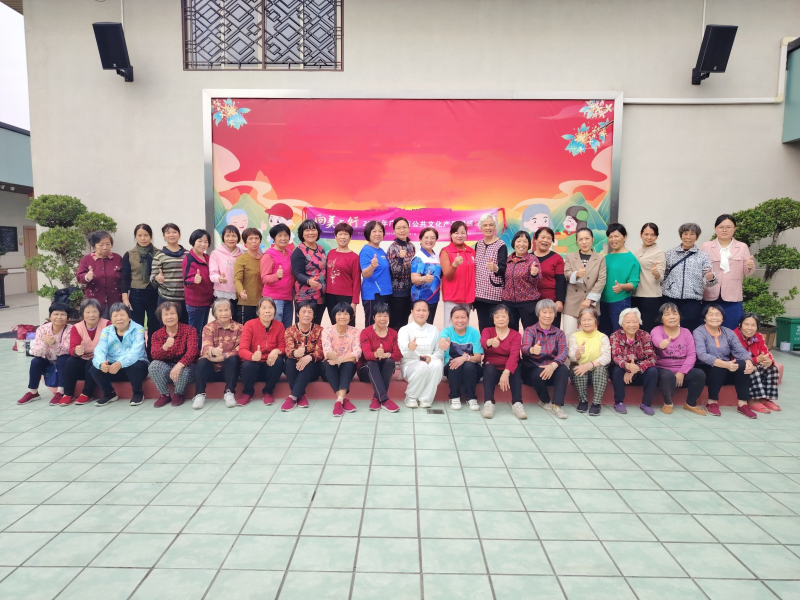 中南街：养生八段锦 健康常相伴（组图1）.png