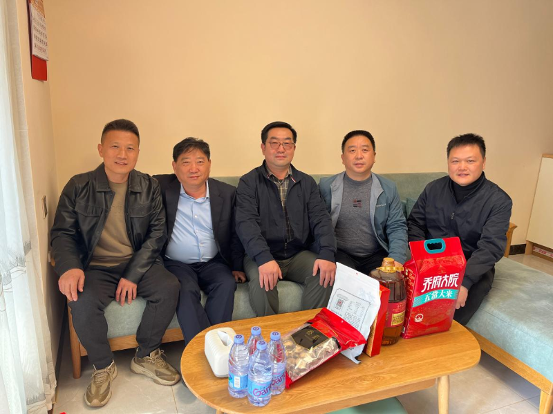 连日来，花地街道退役军人服务站开展春节走访慰问系列活动，向广大军人军属、优抚对象致以崇高的敬意和新春的祝福，传递党和政府对其深切关怀与问候A.png