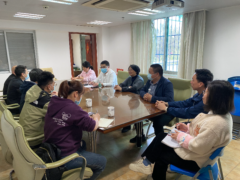 图：座谈会现场.jpg