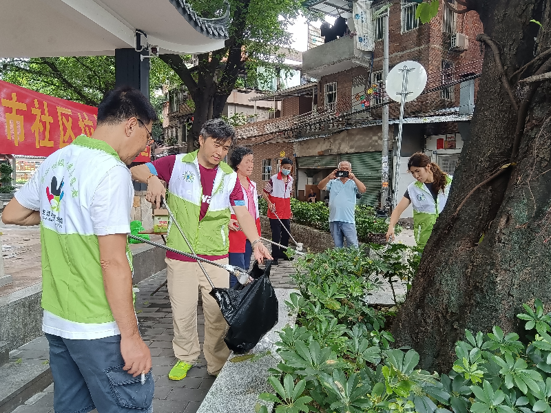 花地街道党工委联动辖区机团单位、重点企业党组织，组织党员、群众代表开展“党旗映绿荫”义务植树行动C.png