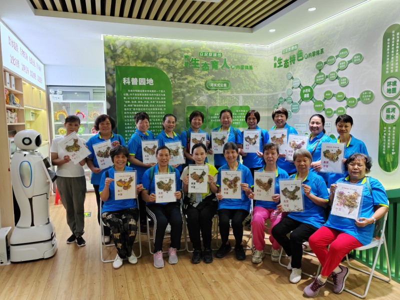 “美丽中国”树叶贴画作品展示.jpg