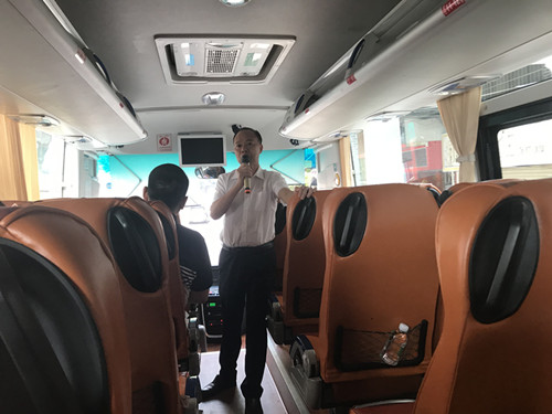 图1：党组书记、黄汝灶同志讲革命历史党课